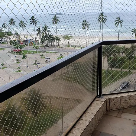 Jóia da Enseada, com serviços de praia, de frente para o mar, posição estratégica, 3 quartos, vista deslumbrante, TV smart, estacionamento-3